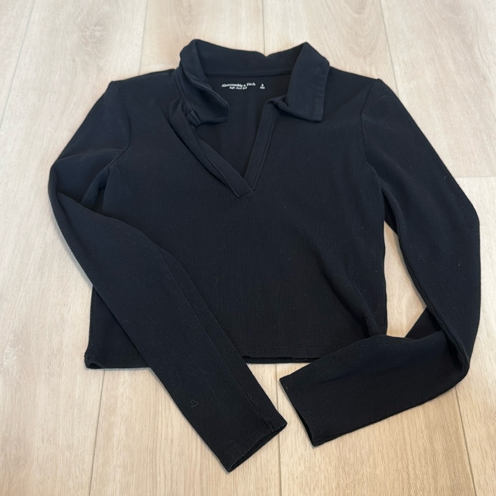 Abercrombie long sleeve collared T, size S